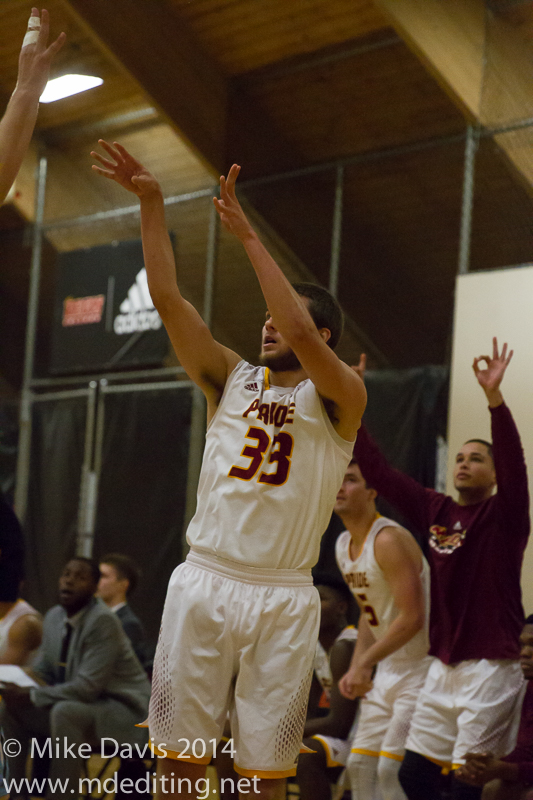 RegisMBbasketball11_18_14Tufts - 0037